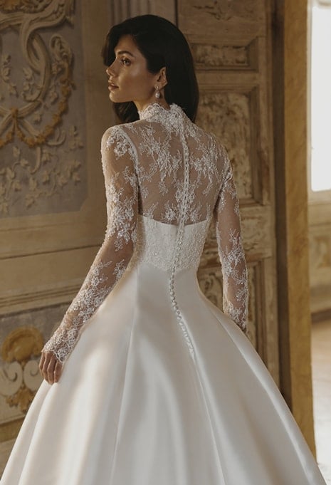back view of PEN LIV Dyllan wedding gown
