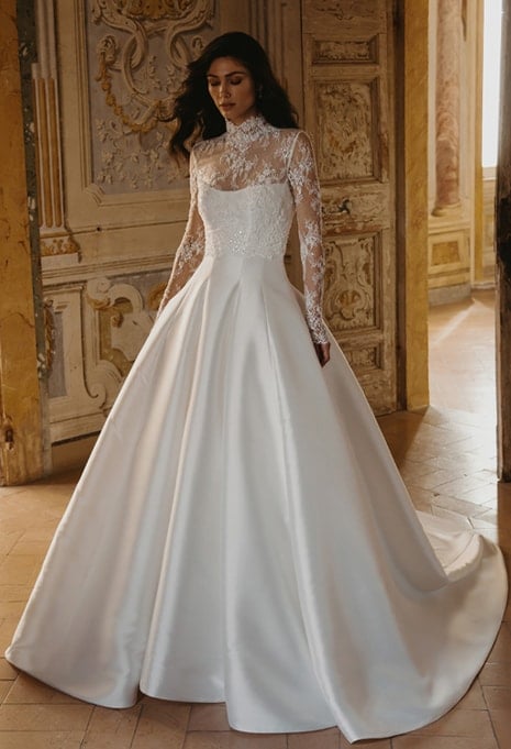 front view of PEN LIV Dyllan wedding gown