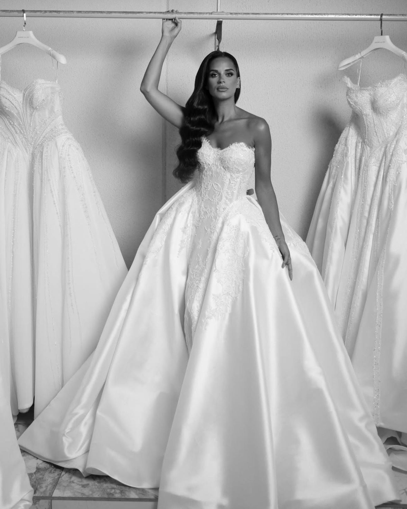 white lace dress with black bow Lace midi dress with a velvet bow 34 (FR) / White main image 0