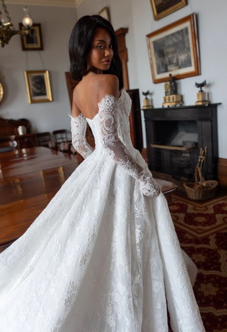 side view of Blanche Bridal Annalise wedding gown