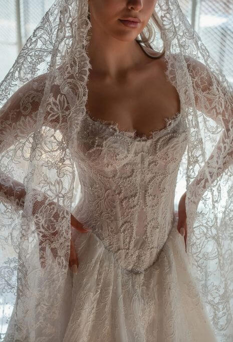 Blanche Elodie gown front close up with veil